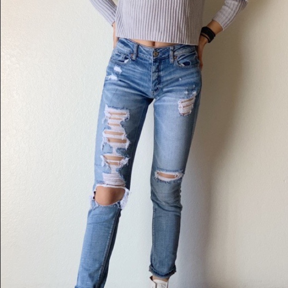 American eagle mom jeans